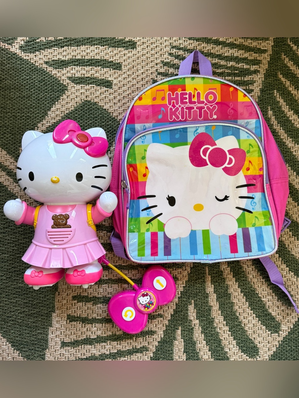 👋🐱🌸Hello Kitty Pink White Toy Doll with Pink Bow Remote and free backpack 🎒